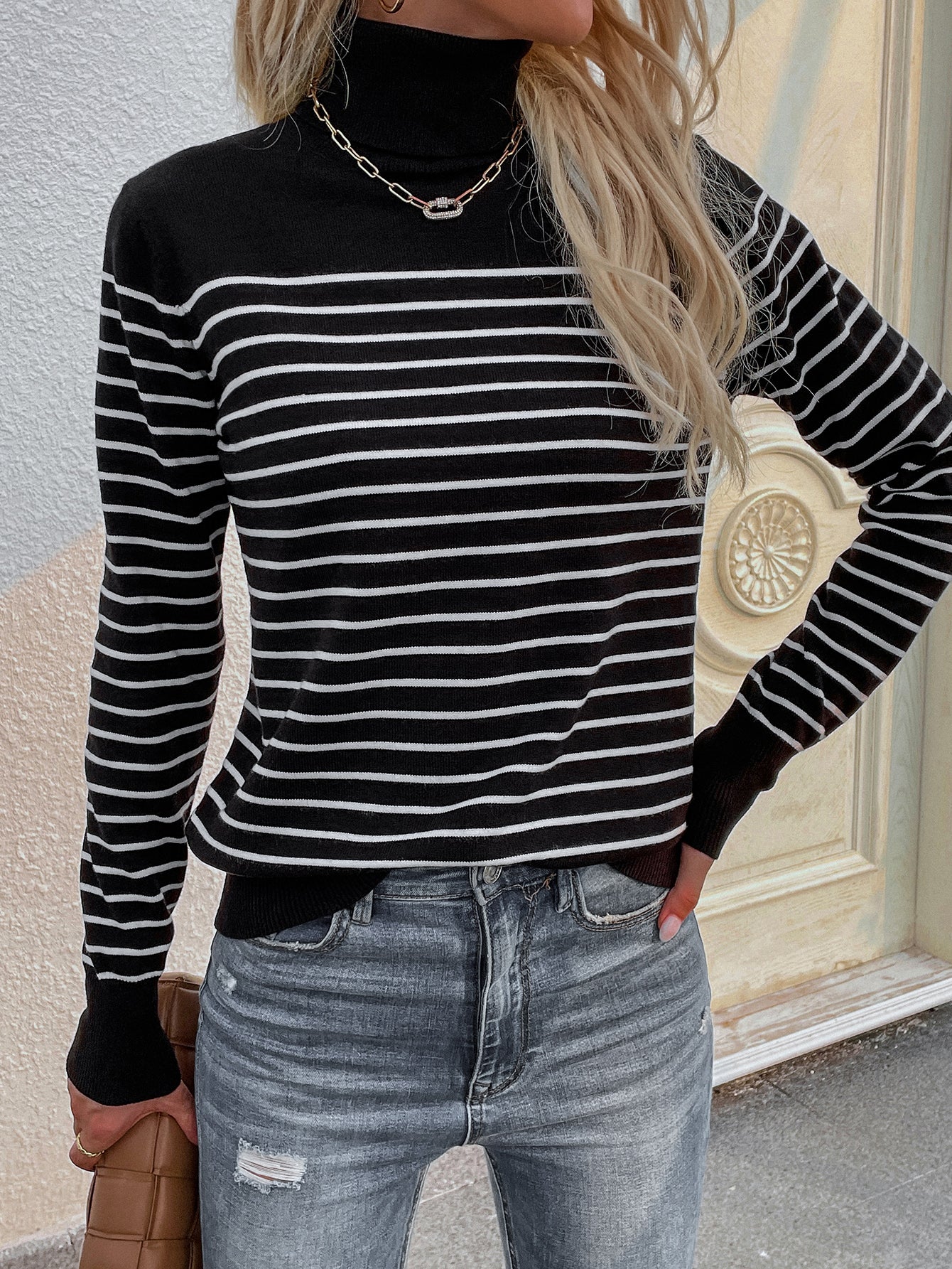 Smaibulun | Black Stripe Turtleneck Knit Top - Image 6