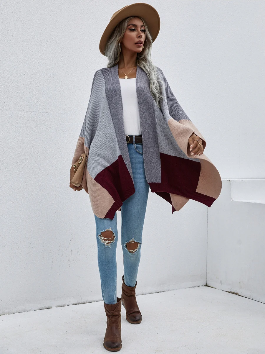 Smaibulun | Color Block Knit Ruana - Grey & Beige - Image 4