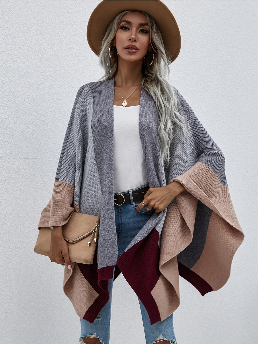 Smaibulun | Color Block Knit Ruana - Grey & Beige - Image 5