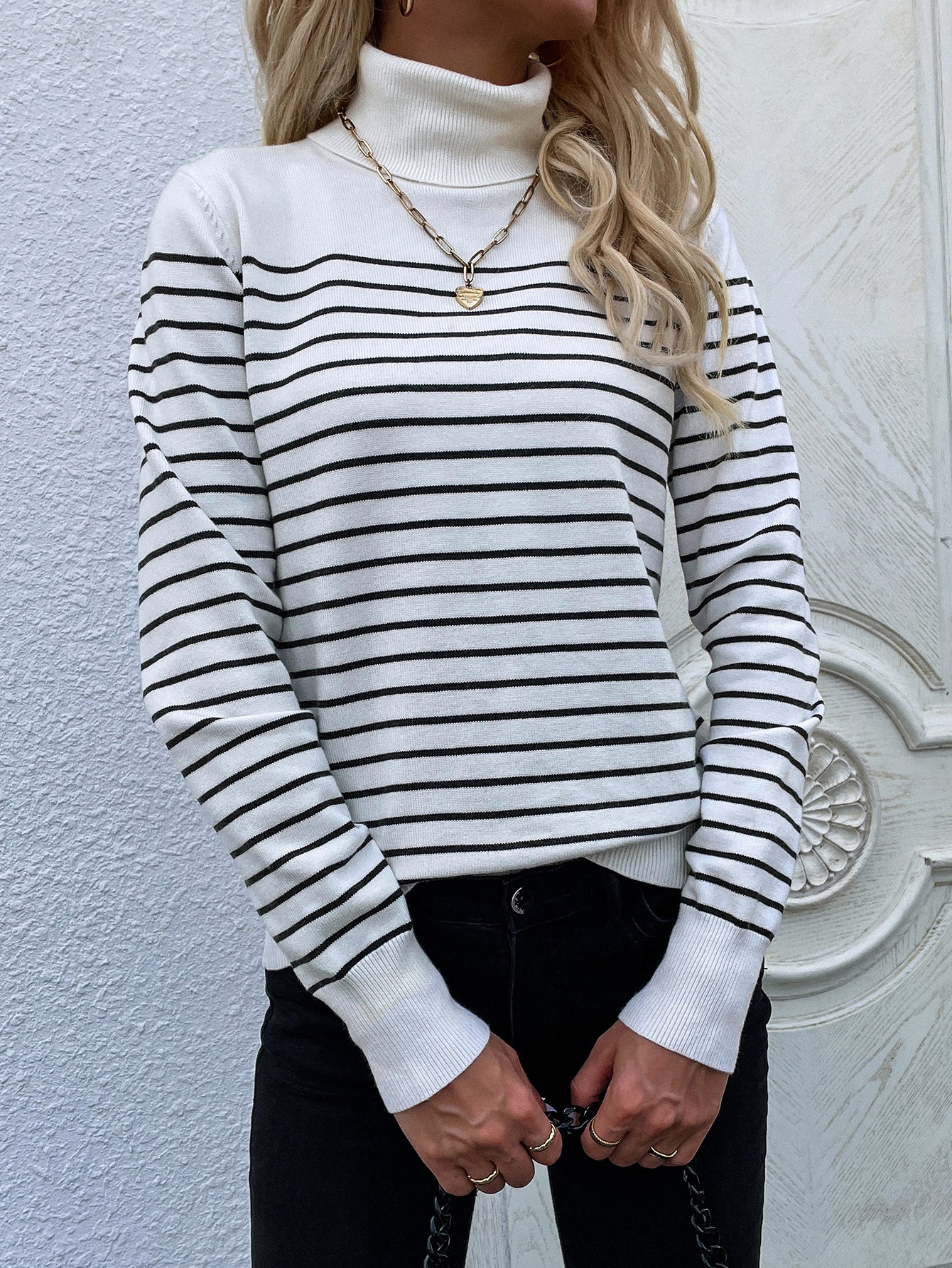 Smaibulun | Cream Stripe Turtleneck Knit Top - Image 4