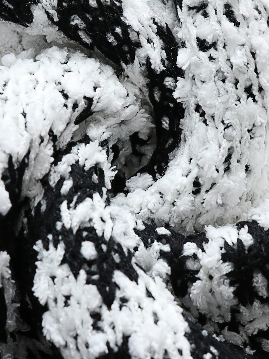 Smaibulun | Geometric Pattern Ripped Side Hem Sweater - Black - Image 4