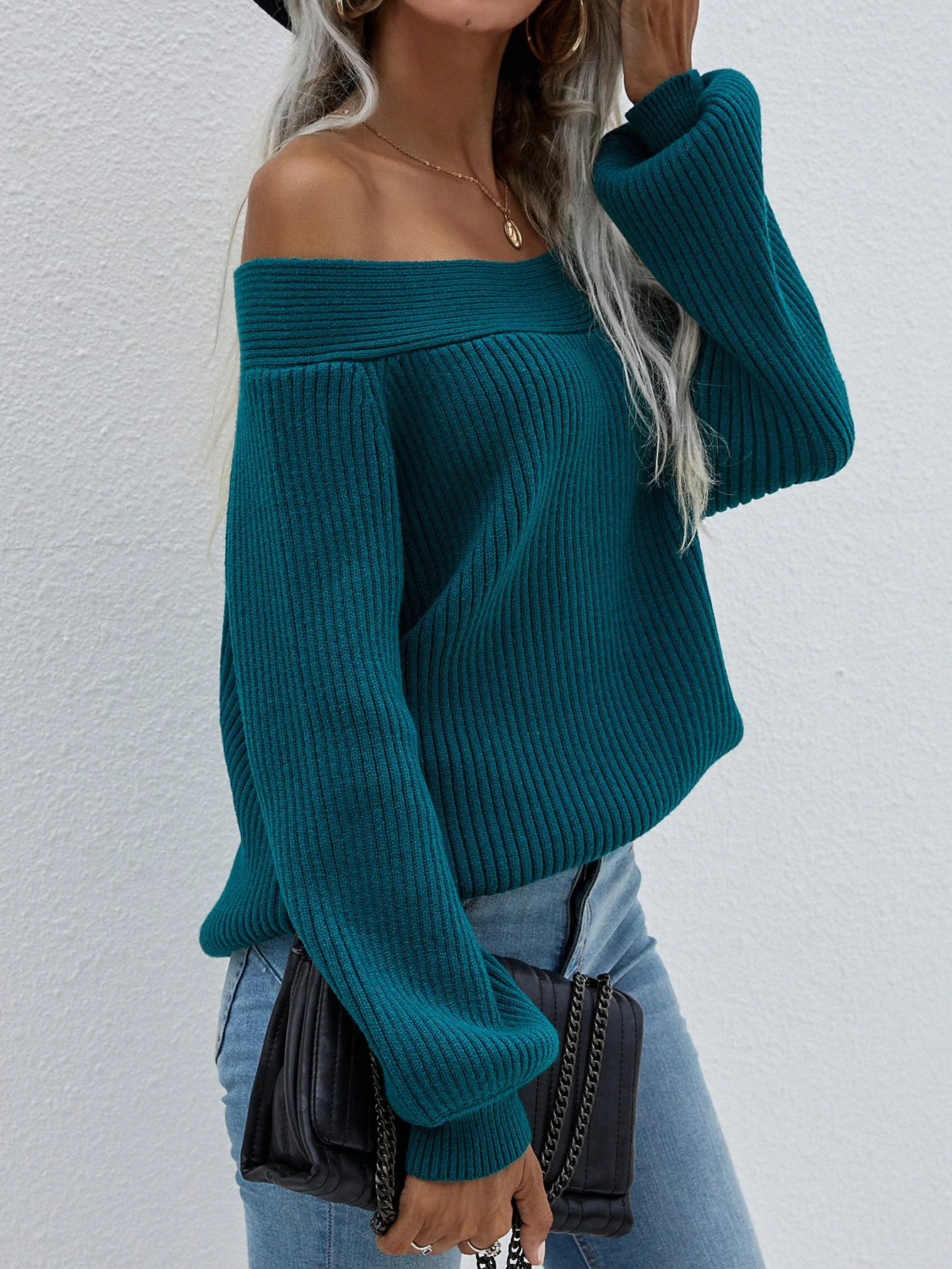 Smaibulun | Green Bell-Sleeve Off-Shoulder Knit Sweater - Image 2