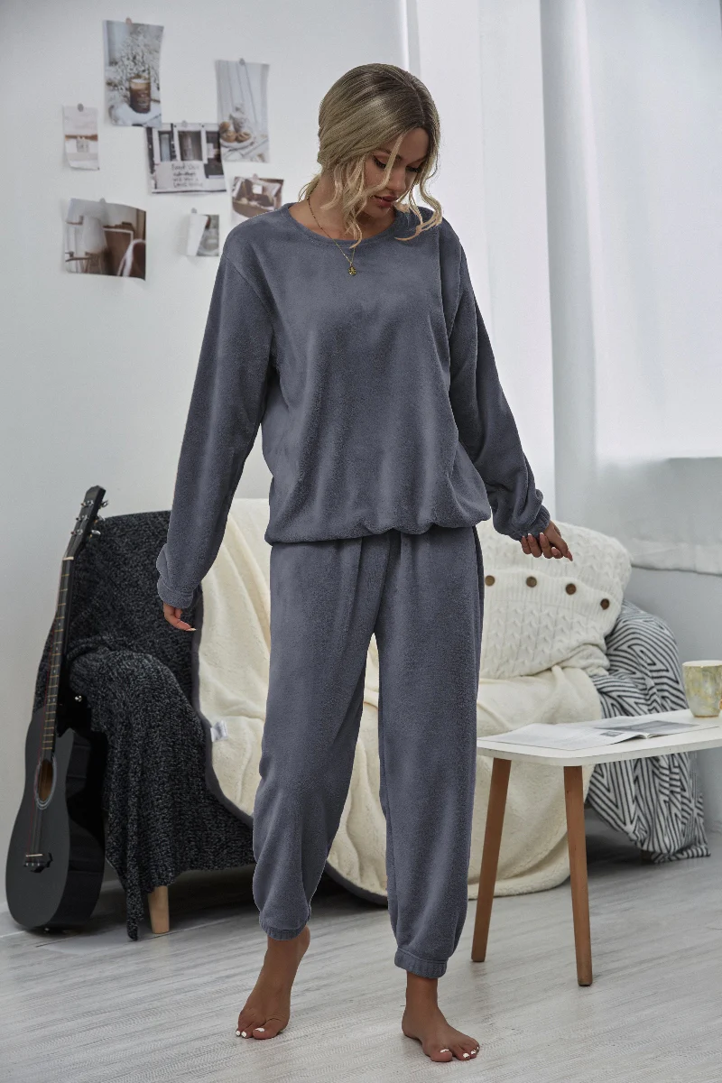 Smaibulun | Grey Crewneck Sweatshirt & Joggers - Image 6