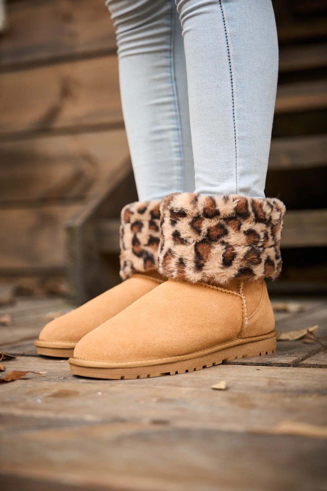 SMAIBULUN Ugg | Adelene Sherpa Woolen Boots - Chestnut - Image 2