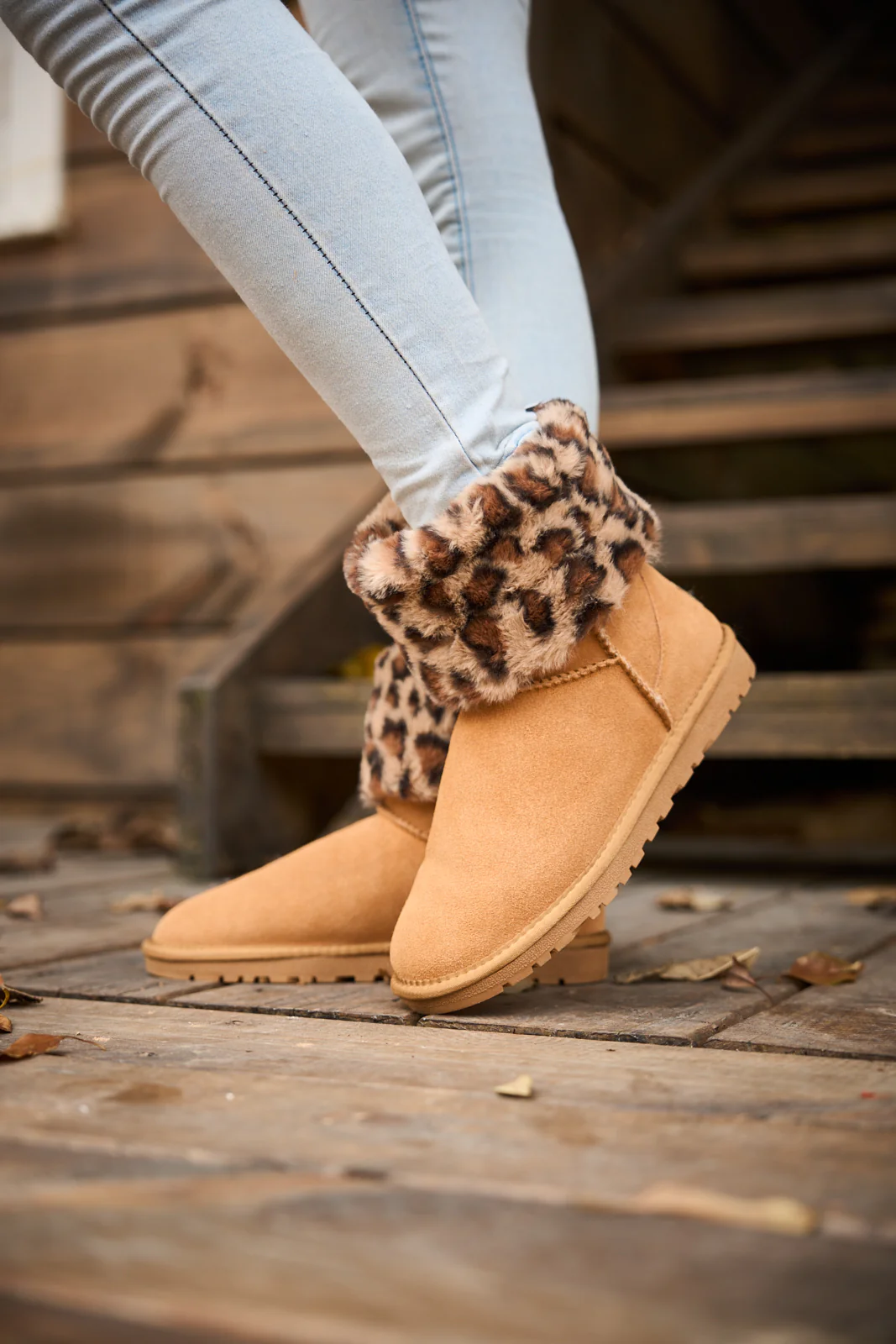 SMAIBULUN Ugg | Adelene Sherpa Woolen Boots - Chestnut - Image 3