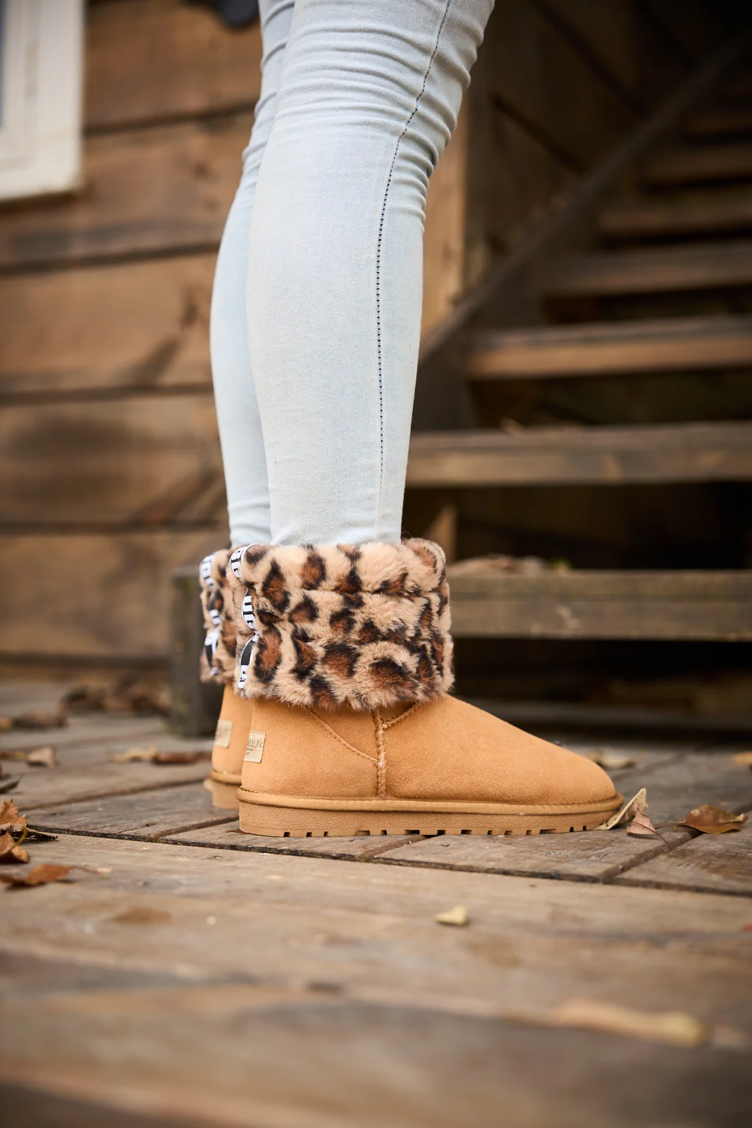 SMAIBULUN Ugg | Adelene Sherpa Woolen Boots - Chestnut - Image 4