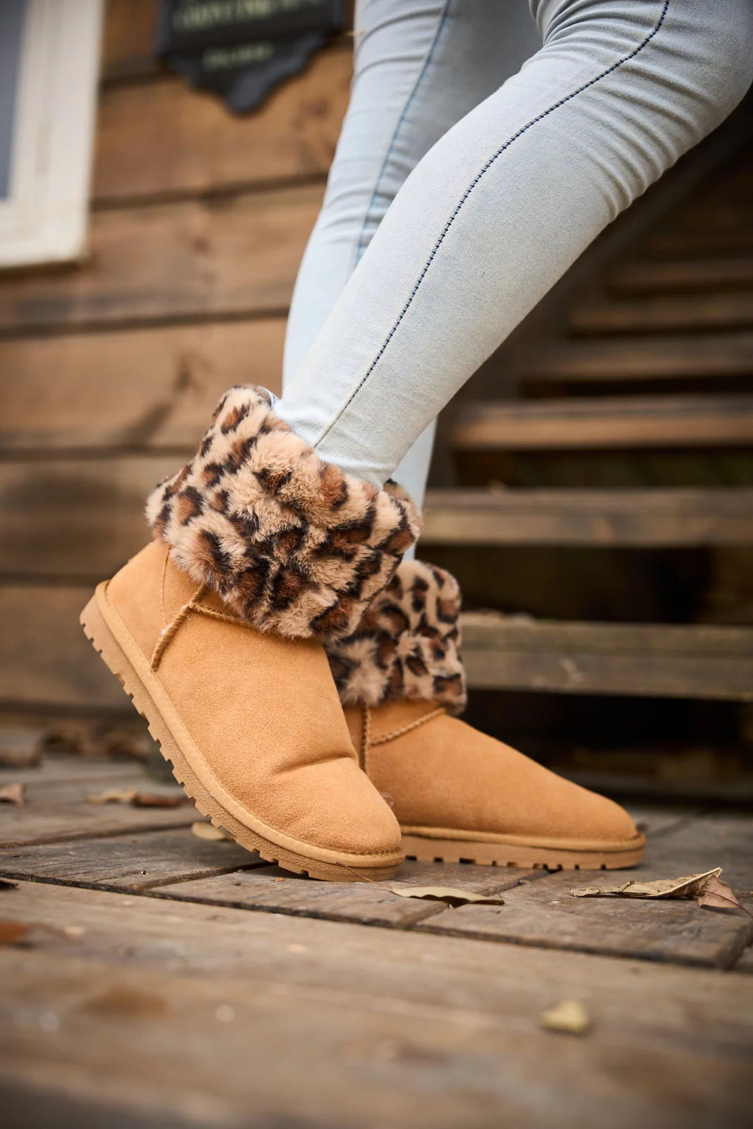 SMAIBULUN Ugg | Adelene Sherpa Woolen Boots - Chestnut - Image 5