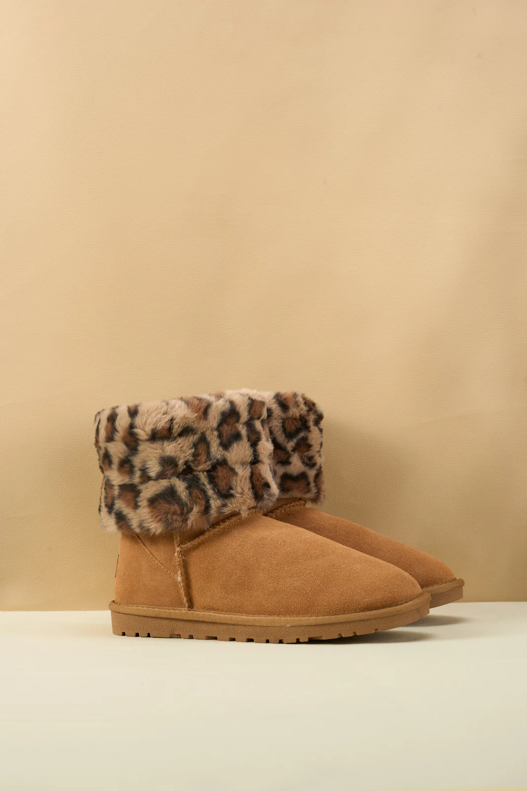 SMAIBULUN Ugg | Adelene Sherpa Woolen Boots - Chestnut - Image 9