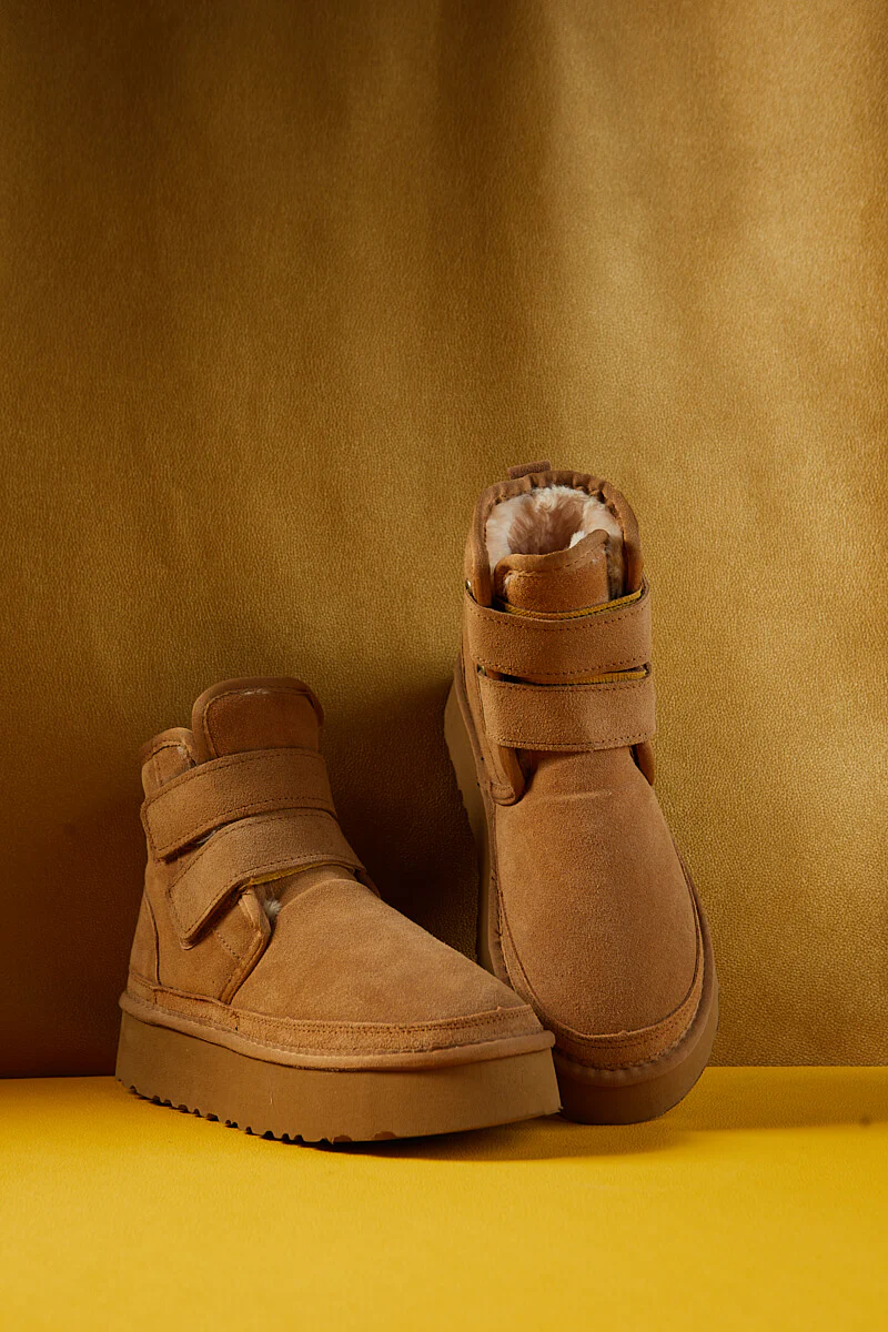 Smaibulun Ugg | Arlene Suede Platform Boots - Chestnut - Image 10
