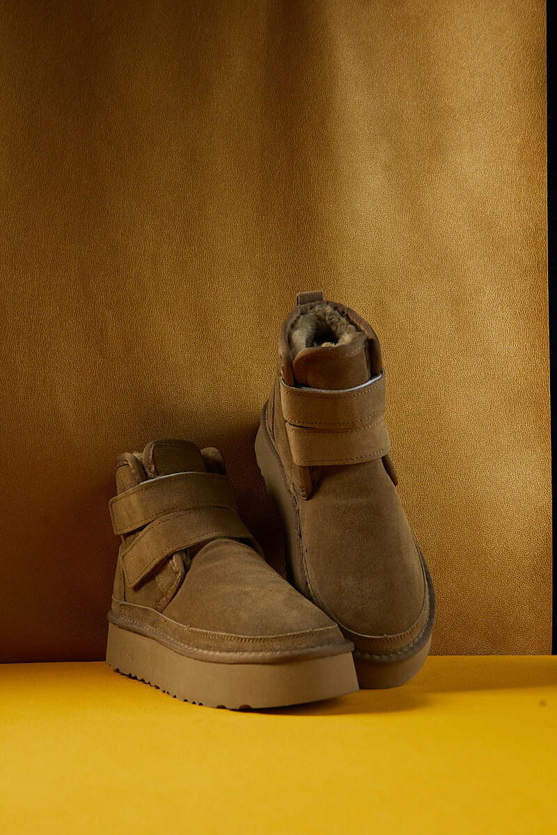 Smaibulun Ugg | Arlene Suede Platform Boots - Olive - Image 10