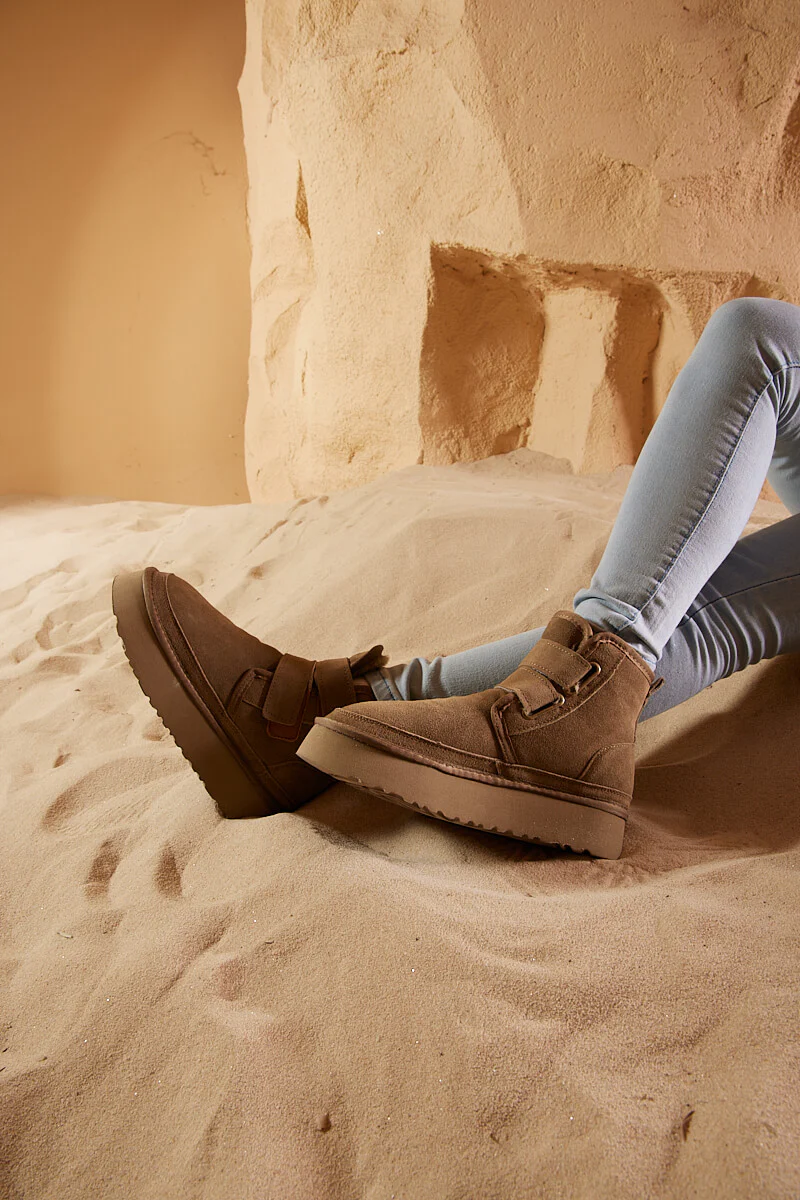 Smaibulun Ugg | Arlene Suede Platform Boots - Olive - Image 8
