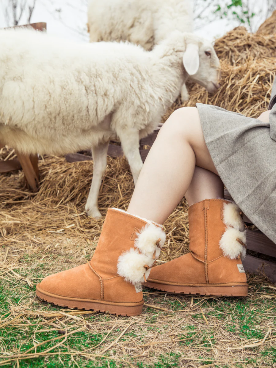 SMAIBULUN Ugg | Back Woollen Bow Suede Boots - Chestnut - Image 3