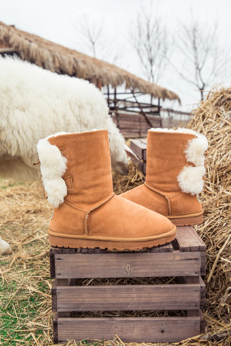 SMAIBULUN Ugg | Back Woollen Bow Suede Boots - Chestnut - Image 8