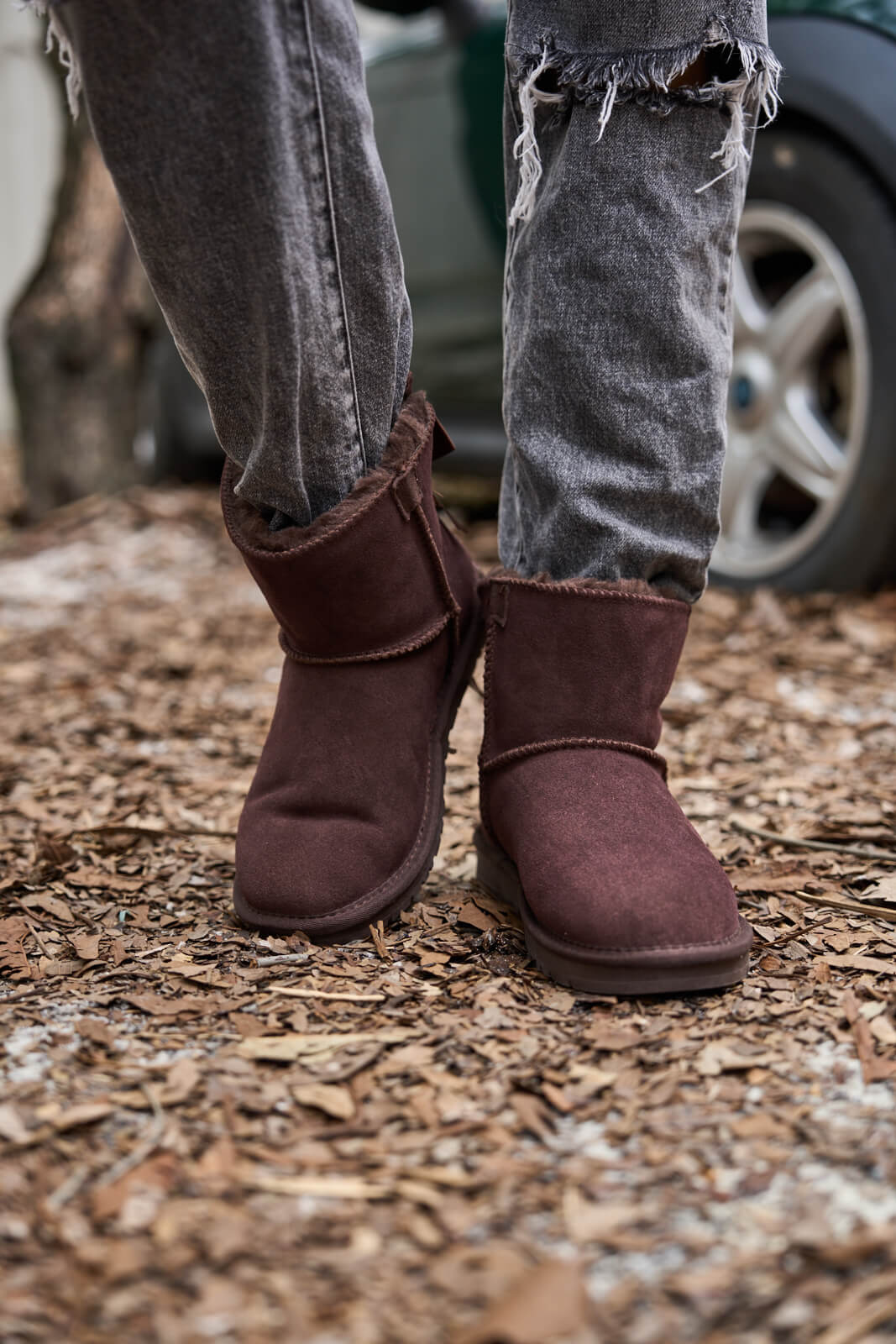 SMAIBULUN Ugg | Bailey Bow Ugg Mini Boots - Chocolate - Image 3