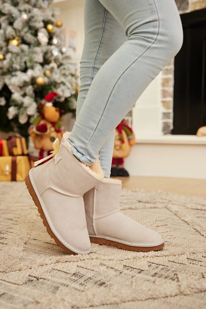SMAIBULUN Ugg | Bailey Bow Ugg Mini Boots - Cream - Image 5