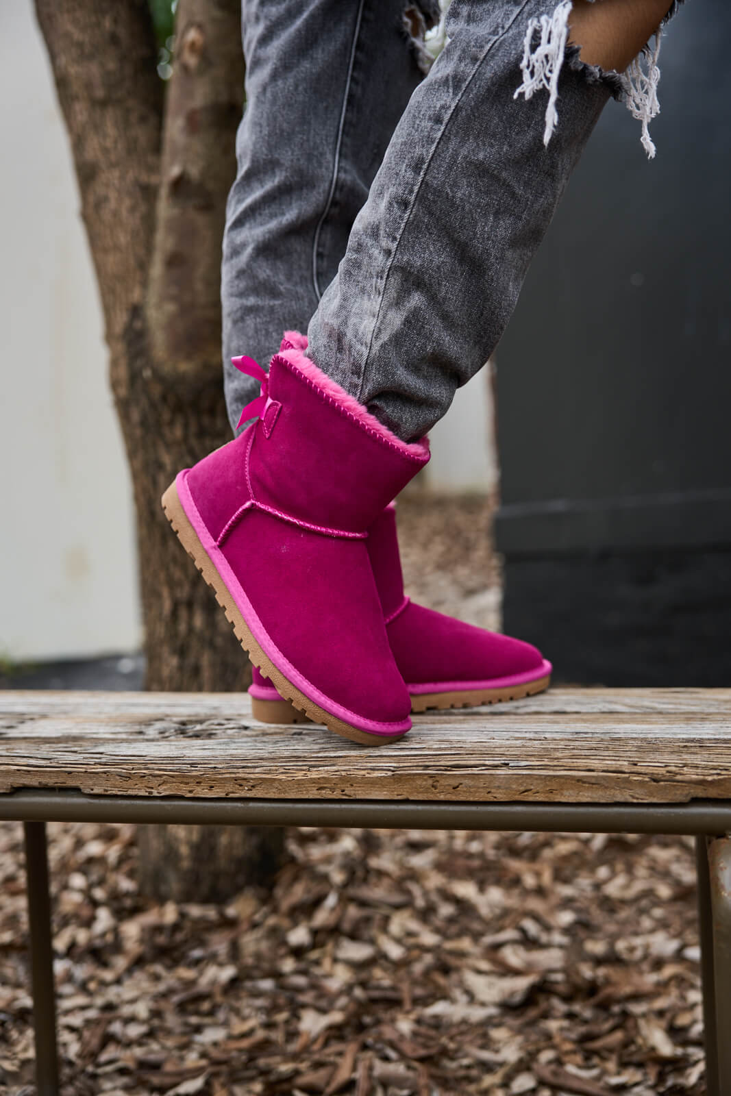 SMAIBULUN Ugg | Bailey Bow Ugg Mini Boots - Fuchsia - Image 3