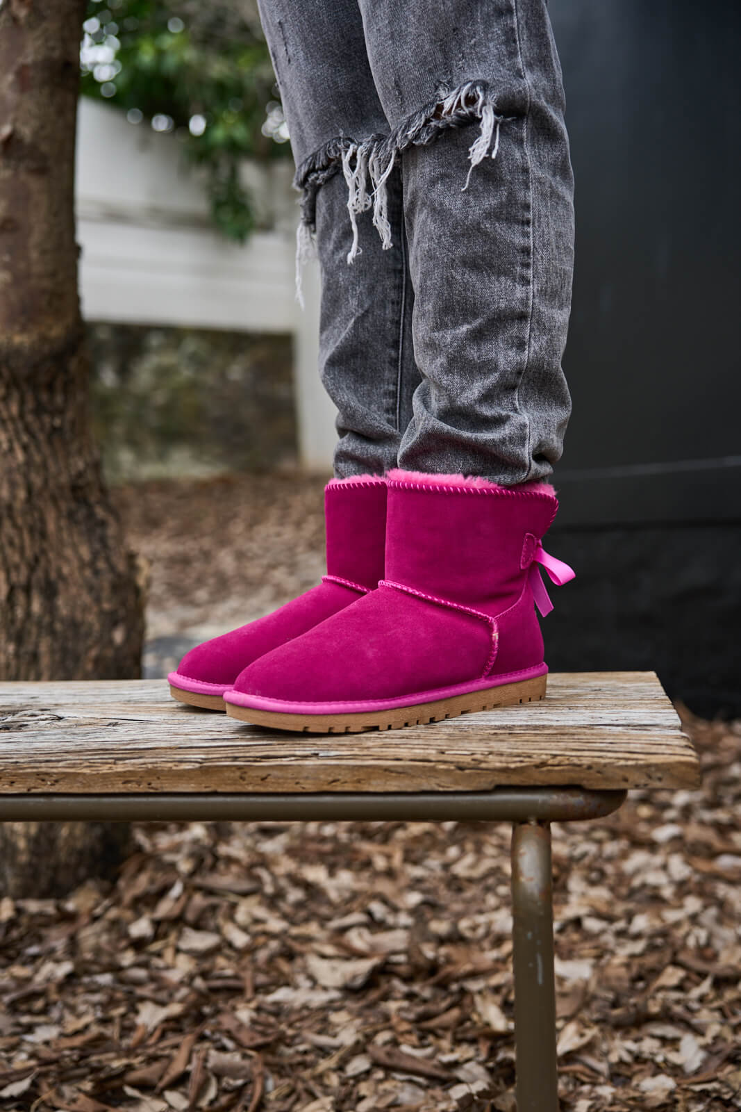 SMAIBULUN Ugg | Bailey Bow Ugg Mini Boots - Fuchsia - Image 4