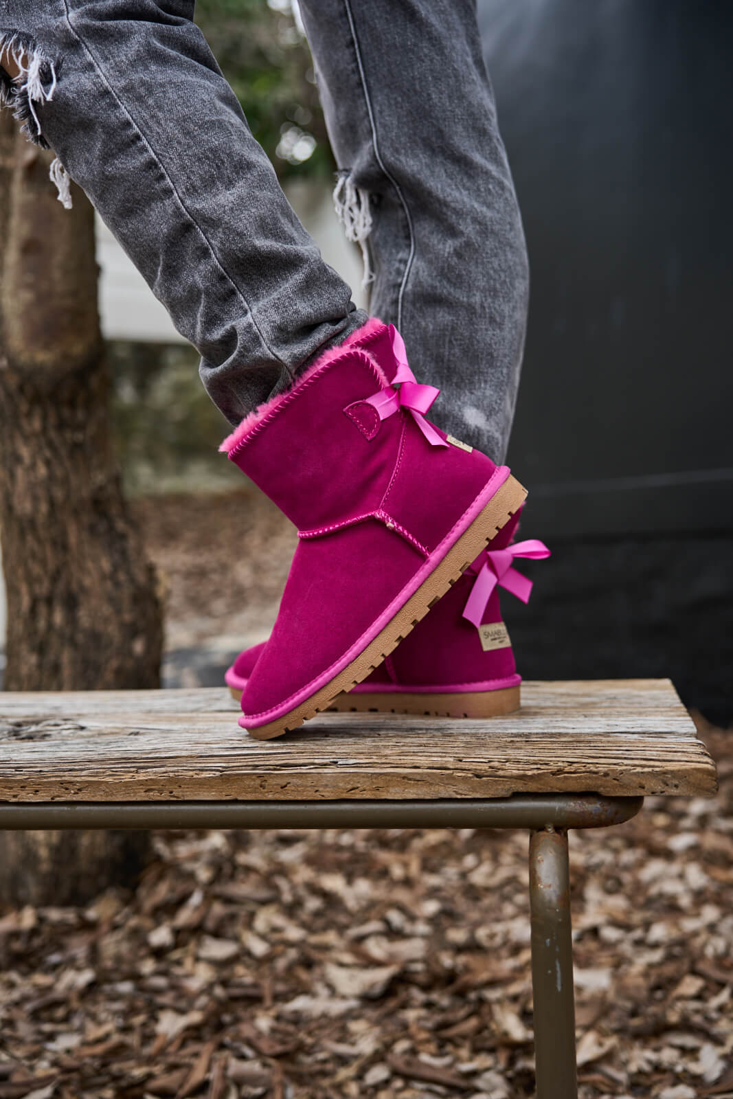 SMAIBULUN Ugg | Bailey Bow Ugg Mini Boots - Fuchsia - Image 6