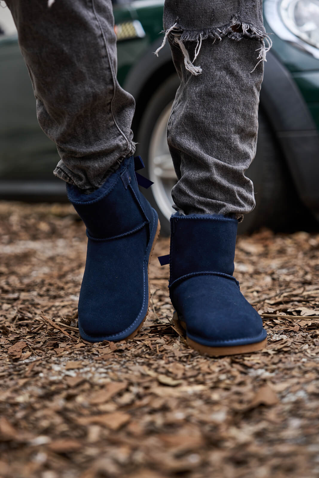SMAIBULUN Ugg | Bailey Bow Ugg Mini Boots - Navy - Image 2