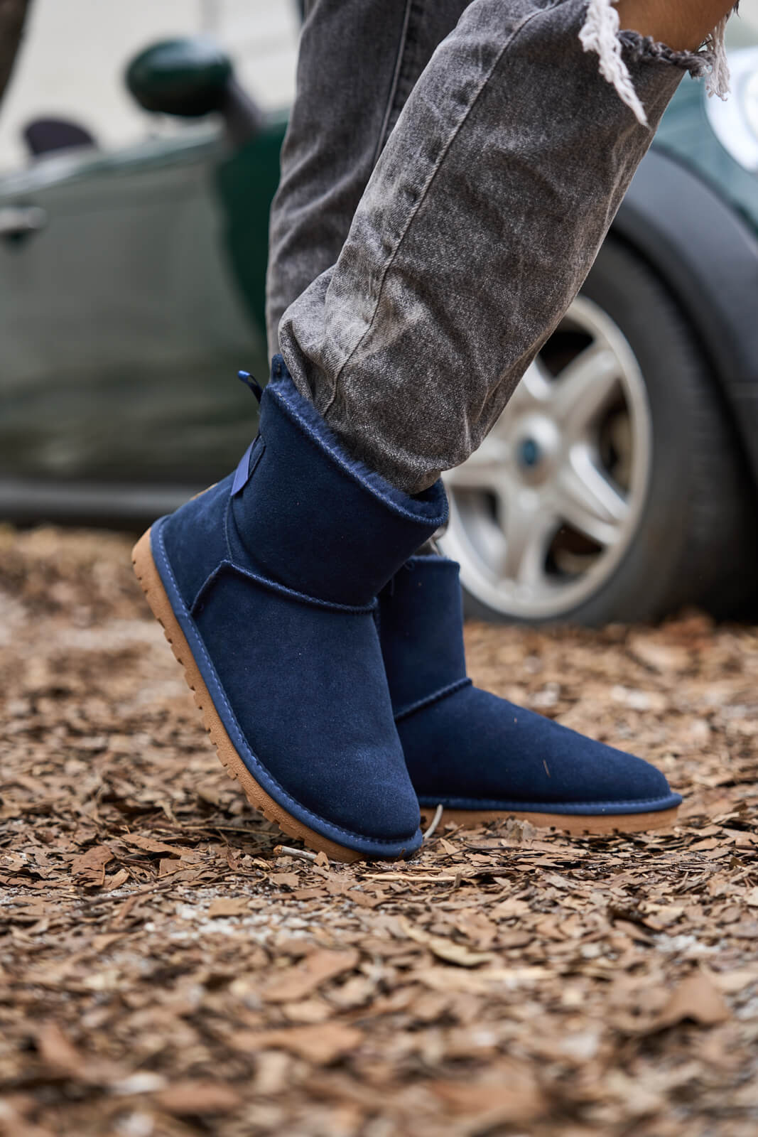 SMAIBULUN Ugg | Bailey Bow Ugg Mini Boots - Navy - Image 5