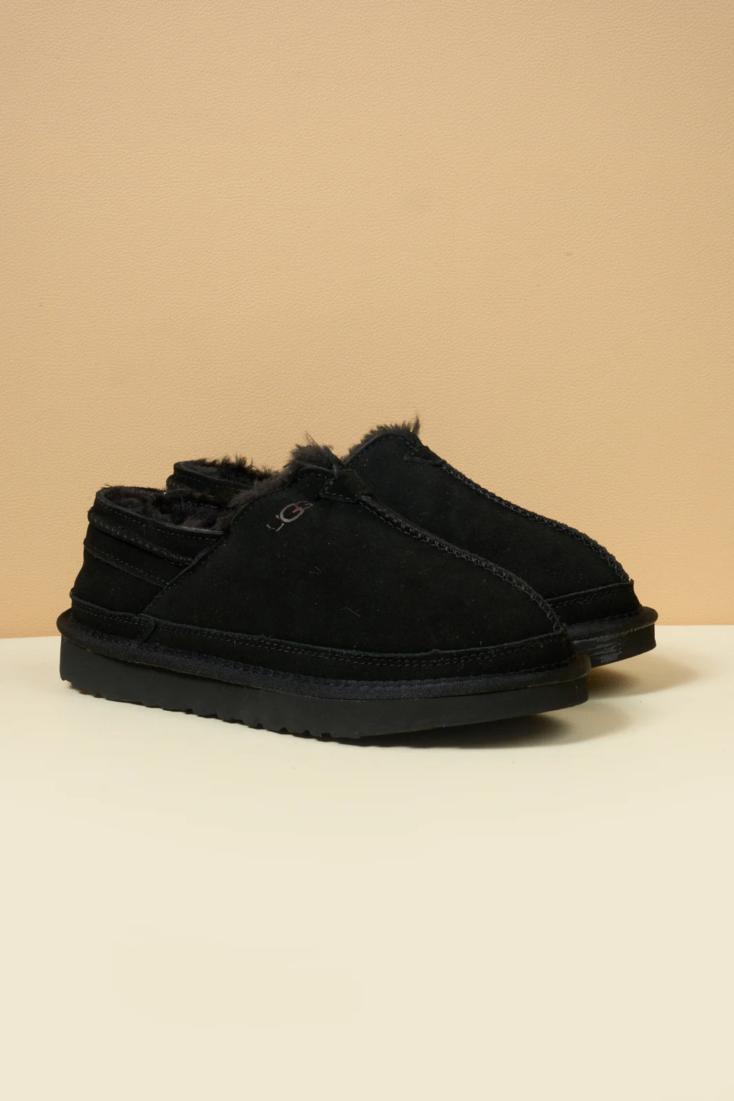 Smaibulun Ugg | Brisk Feels Wool Blend Slipper Boot - black - Image 8