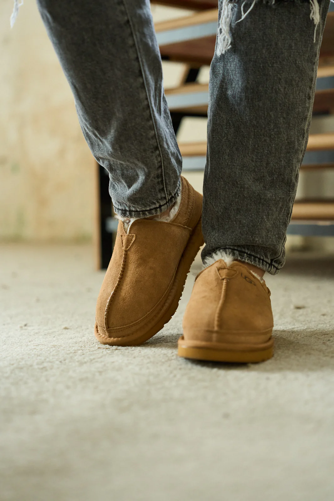Smaibulun Ugg | Brisk Feels Wool Blend Slipper Boot - chestnut - Image 2