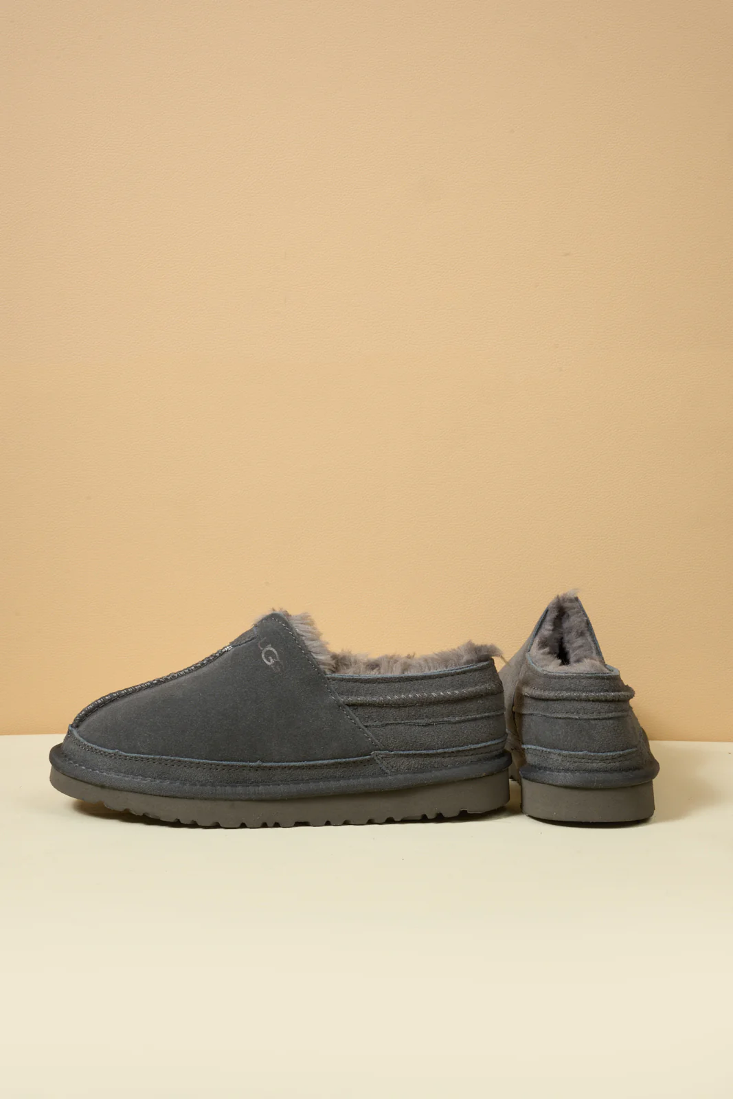 Smaibulun Ugg | Brisk Feels Wool Blend Slipper Boot - Grey - Image 11