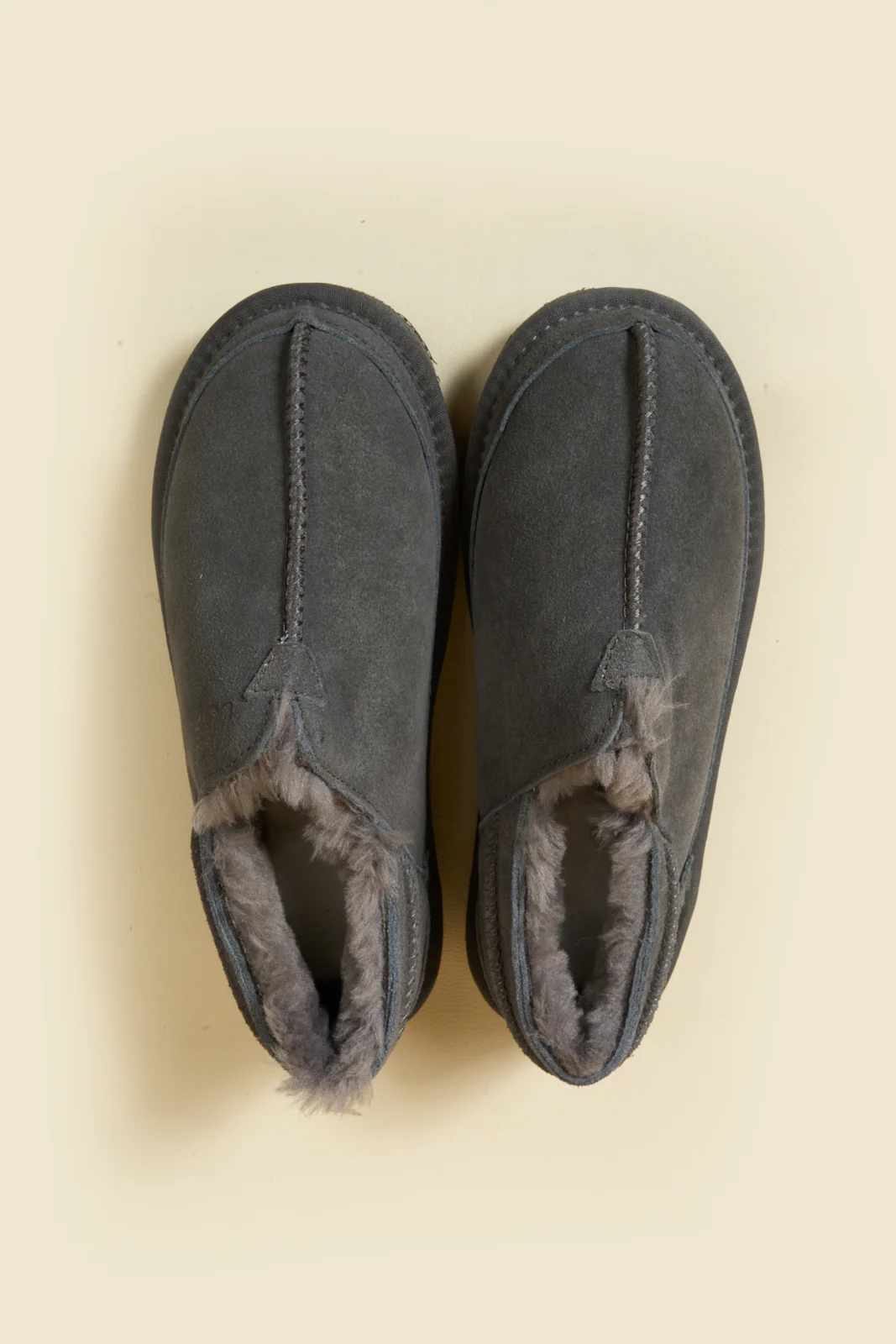 Smaibulun Ugg | Brisk Feels Wool Blend Slipper Boot - Grey - Image 12