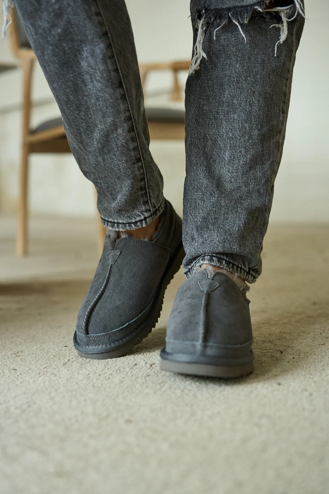 Smaibulun Ugg | Brisk Feels Wool Blend Slipper Boot - Grey - Image 2