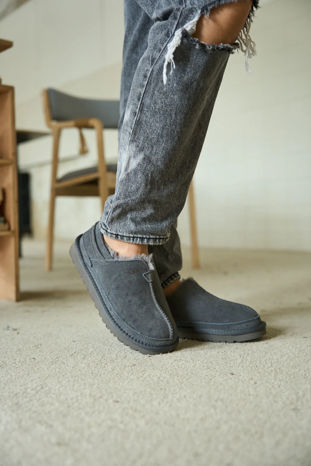 Smaibulun Ugg | Brisk Feels Wool Blend Slipper Boot - Grey - Image 4