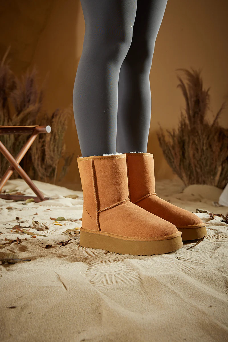 Smaibulun Ugg | Cloud Nine Platform Mini Boots - Chestnut - Image 2