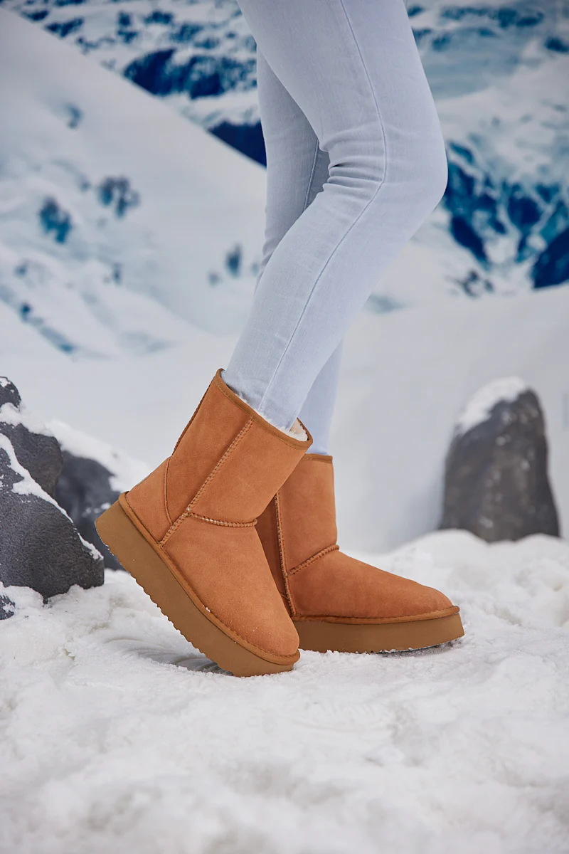Smaibulun Ugg | Cloud Nine Platform Mini Boots - Chestnut - Image 8