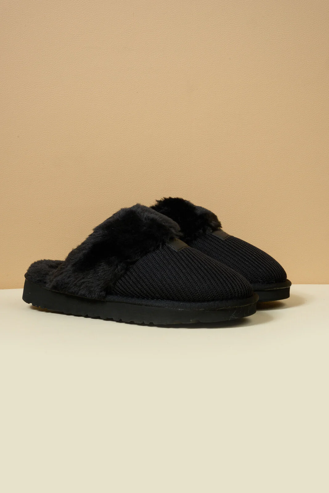 SMAIBULUN Ugg | Corduroy Knit Wool Blend Slipper - black - Image 10