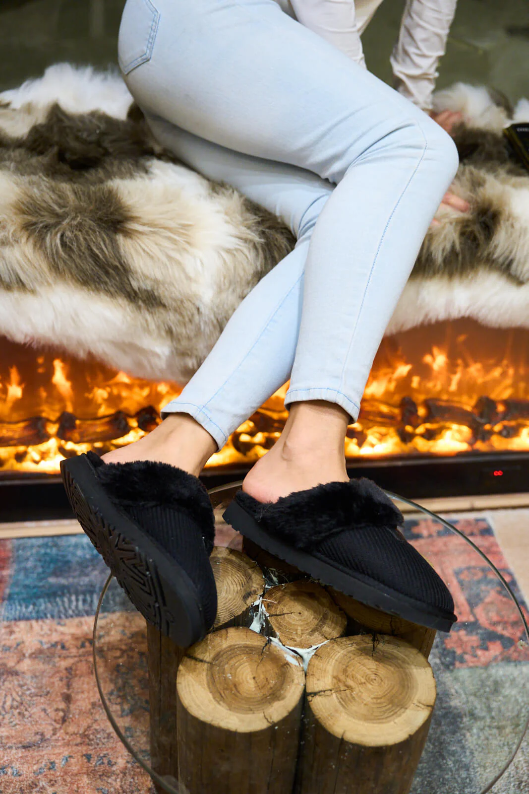 SMAIBULUN Ugg | Corduroy Knit Wool Blend Slipper - black - Image 8