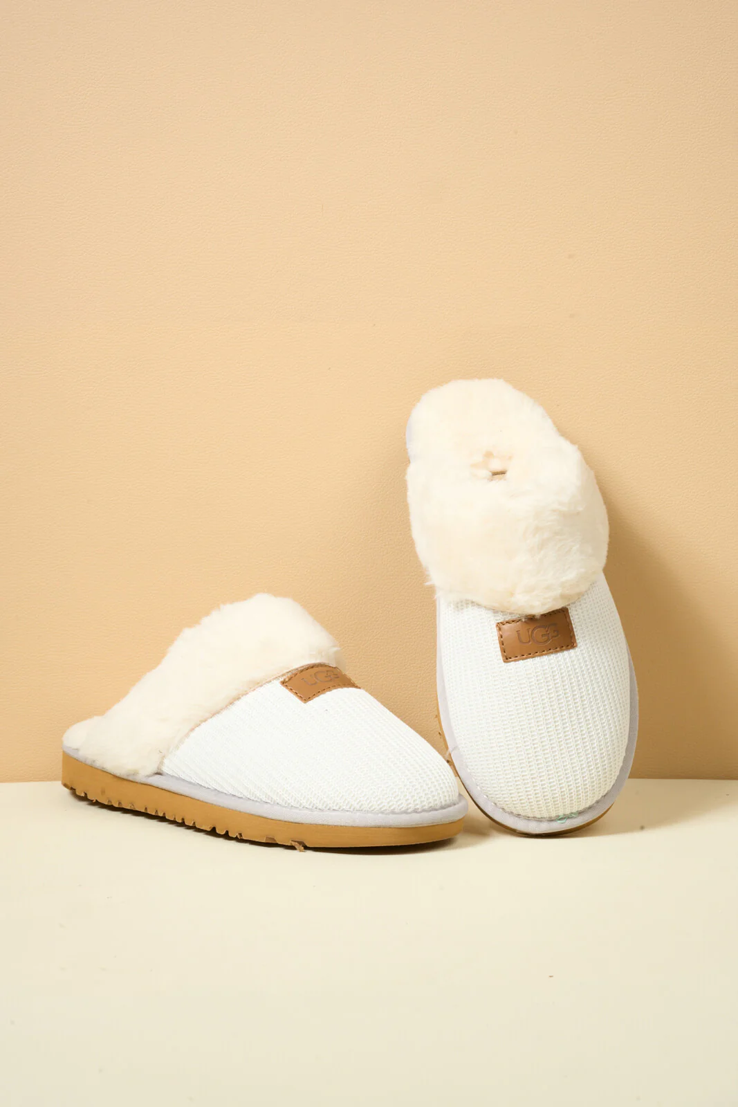 SMAIBULUN Ugg | Corduroy Knit Wool Blend Slipper - white - Image 11