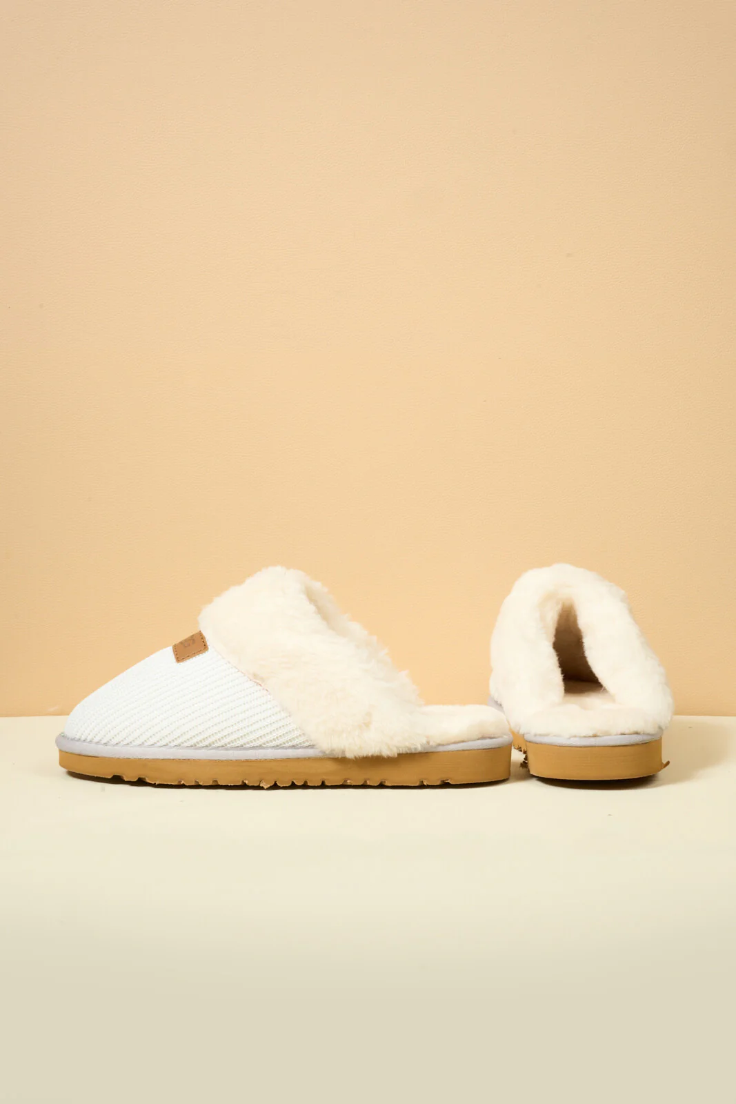 SMAIBULUN Ugg | Corduroy Knit Wool Blend Slipper - white - Image 13