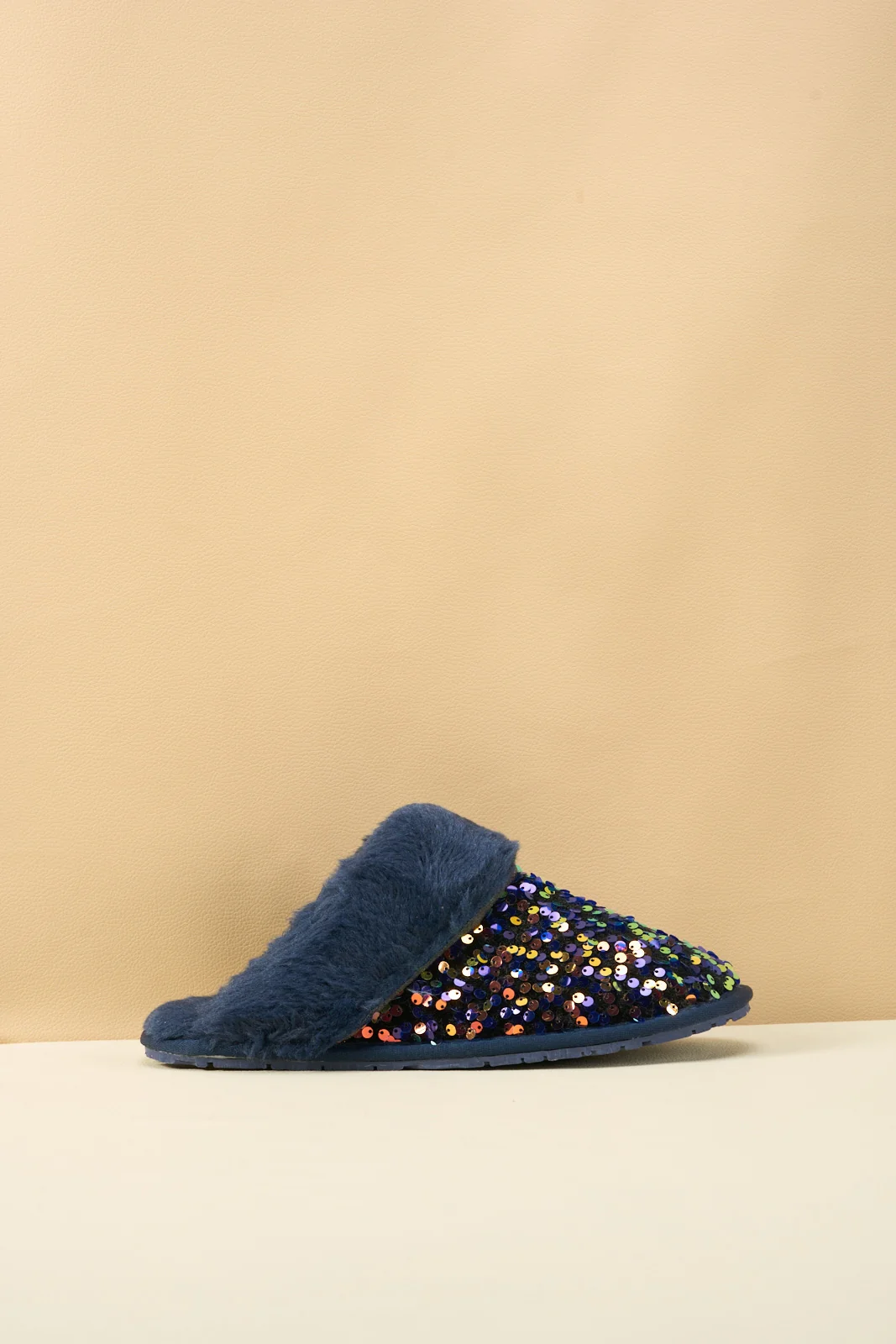 SMAIBULUN Ugg | Cozy Day Glam Sequins Slipper - Navy - Image 10