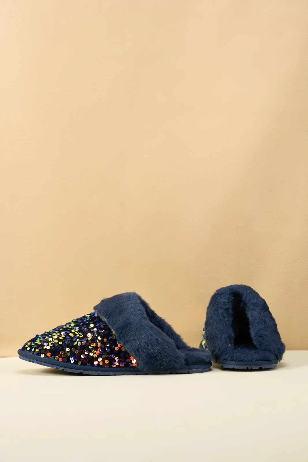 SMAIBULUN Ugg | Cozy Day Glam Sequins Slipper - Navy - Image 11