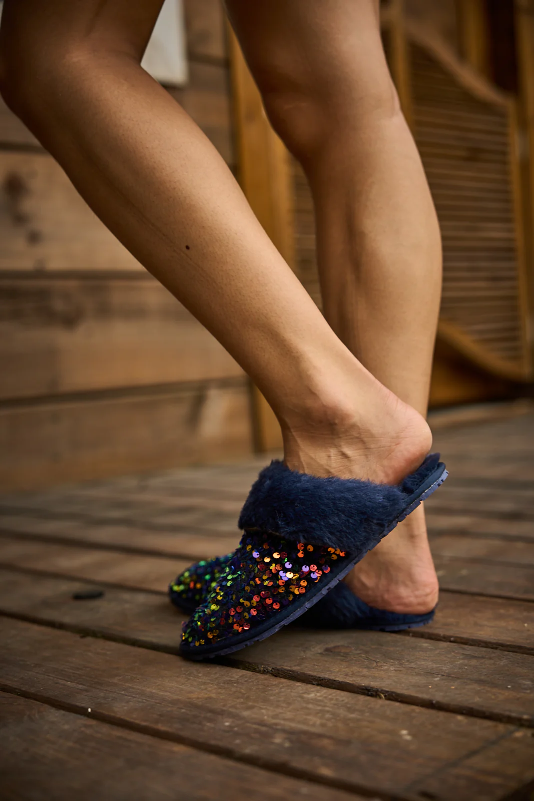 SMAIBULUN Ugg | Cozy Day Glam Sequins Slipper - Navy - Image 6