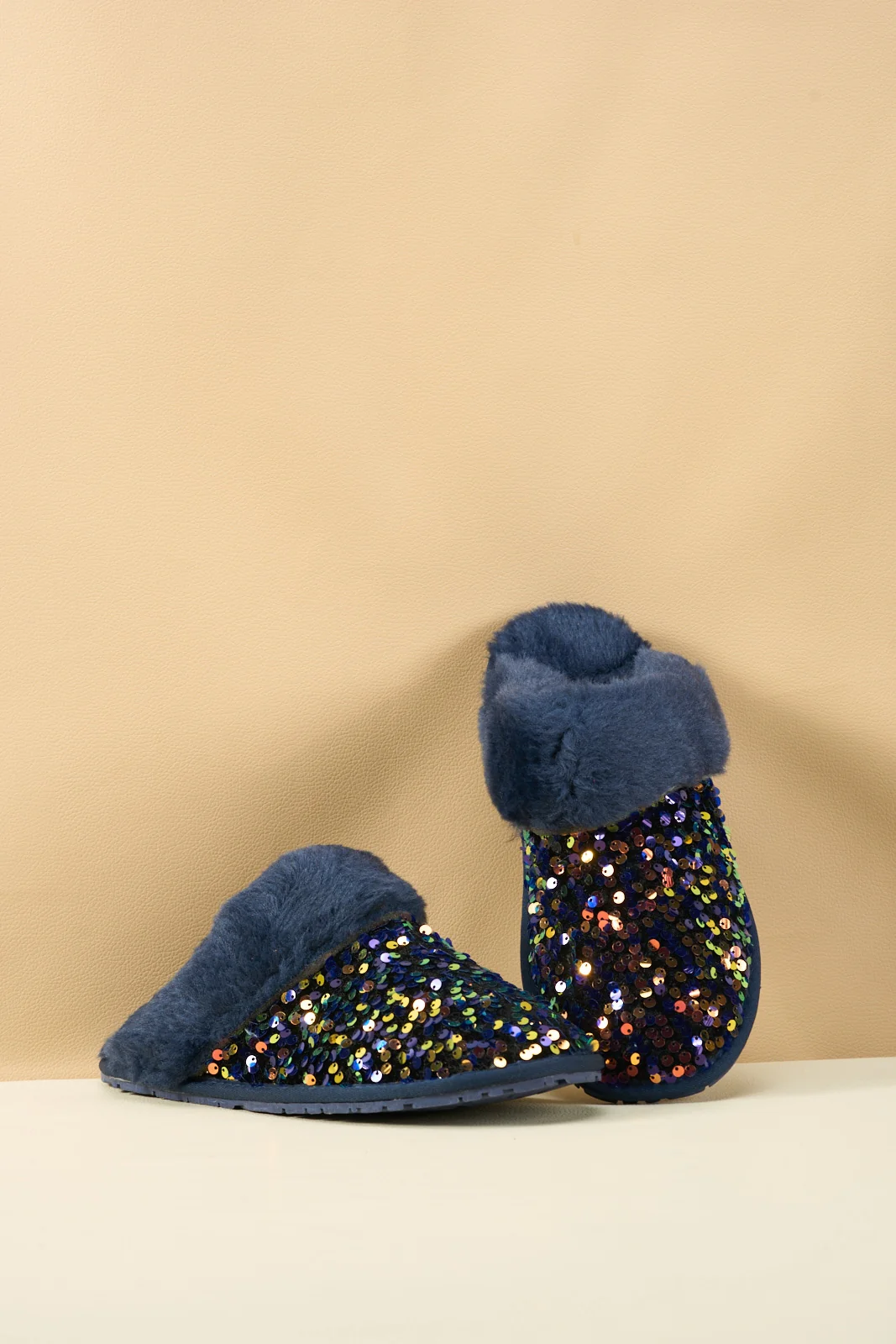 SMAIBULUN Ugg | Cozy Day Glam Sequins Slipper - Navy - Image 8