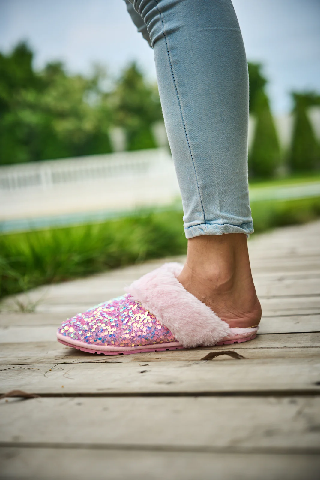 SMAIBULUN Ugg | Cozy Day Glam Sequins Slipper - Pink - Image 8