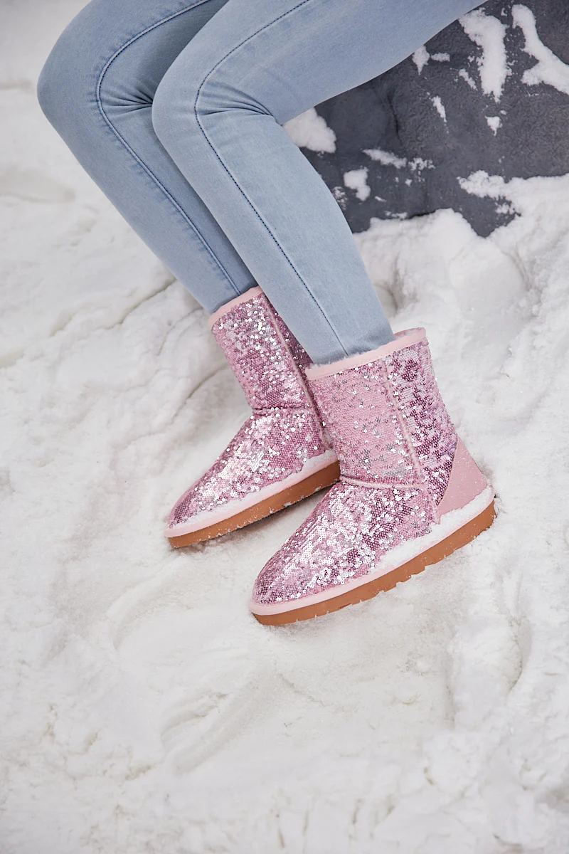 Smaibulun Ugg | Dallas Glam Sequin Shearling Boots - Baby Pink - Image 6