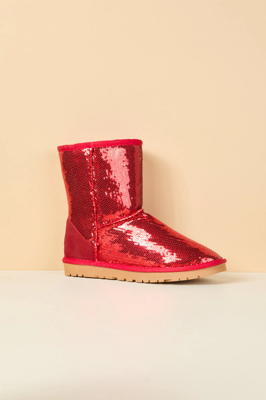 Smaibulun Ugg | Dallas Glam Sequin Shearling Boots - crimson - Image 11