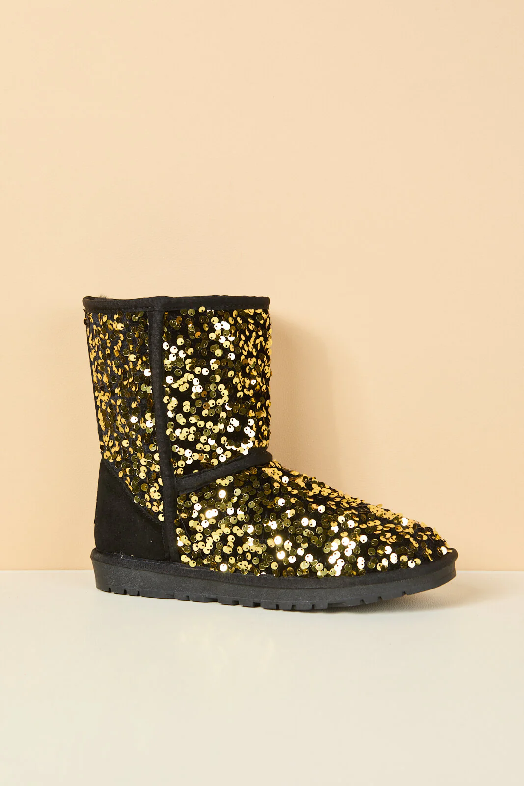 Smaibulun Ugg | Dallas Glam Sequin Shearling Boots - Gold - Image 11