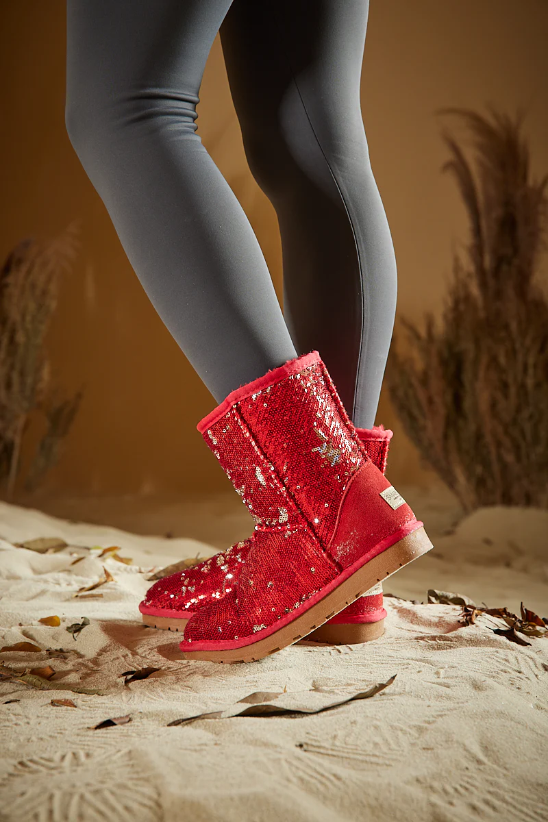 Smaibulun Ugg | Dallas Glam Sequin Shearling Boots - Red - Image 4