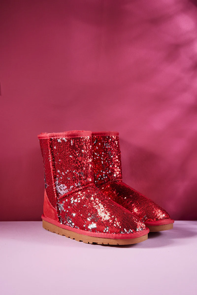 Smaibulun Ugg | Dallas Glam Sequin Shearling Boots - Red - Image 7