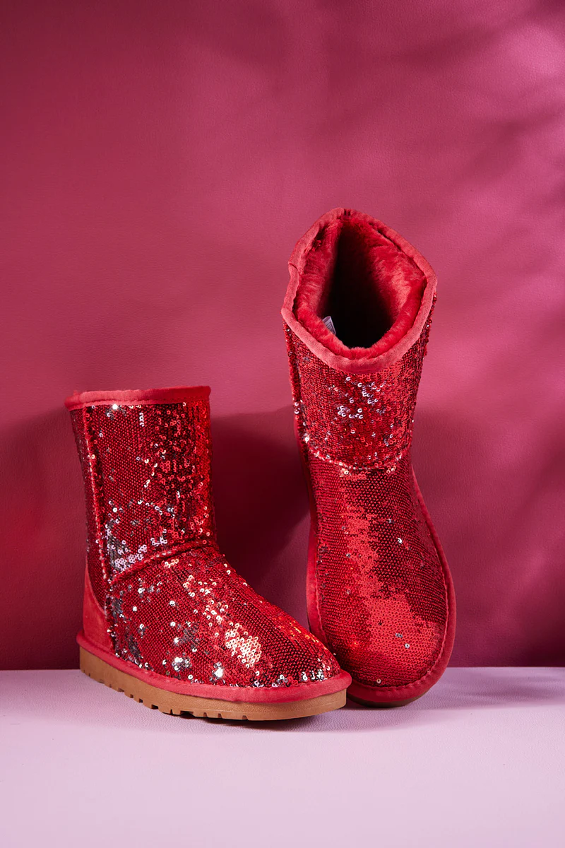Smaibulun Ugg | Dallas Glam Sequin Shearling Boots - Red - Image 8