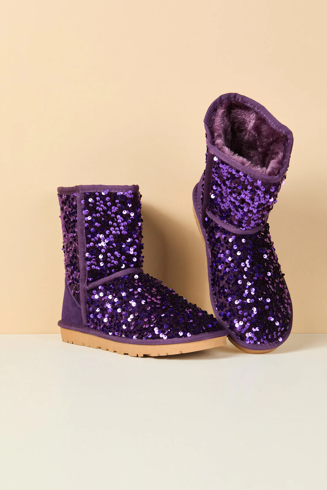 Smaibulun Ugg | Dallas Glam Sequin Shearling Boots - violet - Image 11