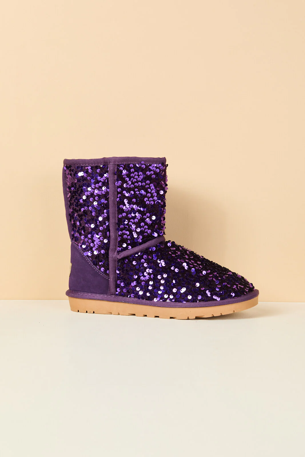 Smaibulun Ugg | Dallas Glam Sequin Shearling Boots - violet - Image 12