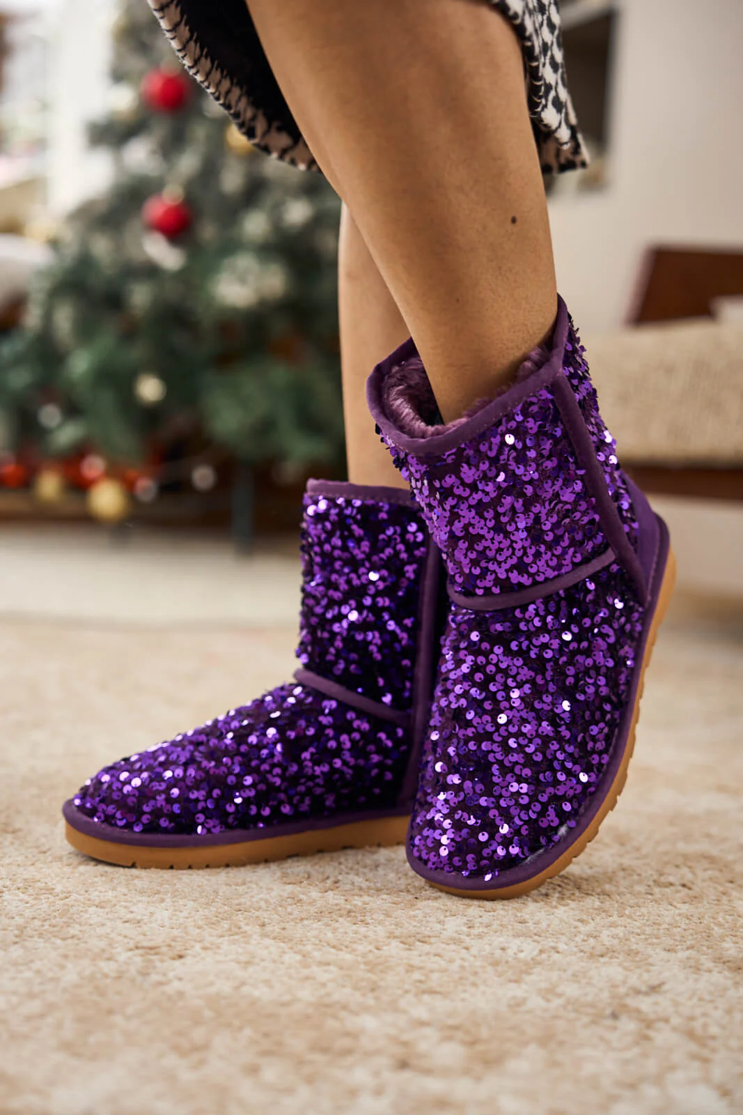 Smaibulun Ugg | Dallas Glam Sequin Shearling Boots - violet - Image 3